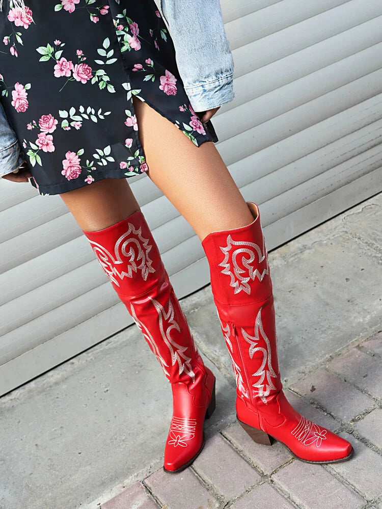 Hohe Cowboystiefel im Vintage-Look