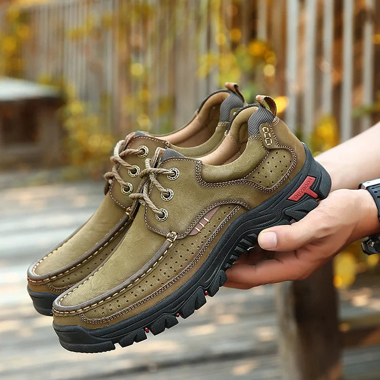 Übergangsstiefel mit stützender Sohle
