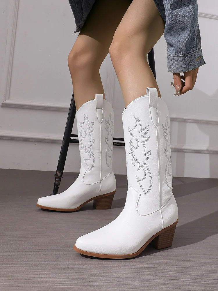 Cowboystiefel mit Absatz und Blattstickerei