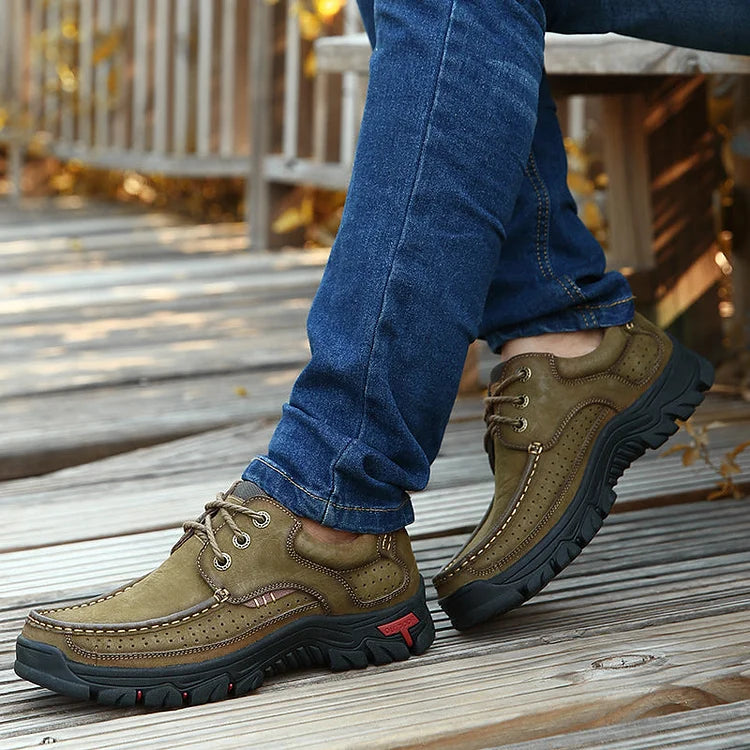 Übergangsstiefel mit stützender Sohle