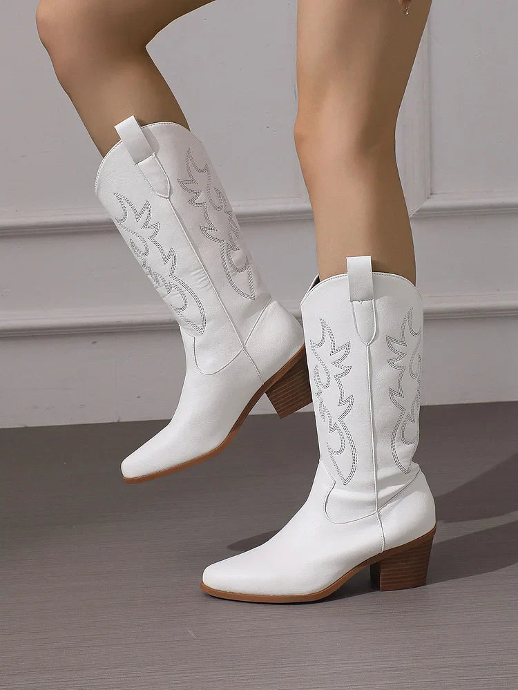Cowboystiefel mit Absatz und Blattstickerei