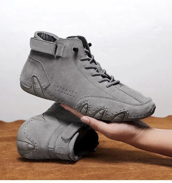 Handgefertigte Wildlederstiefel mit Klettverschluss