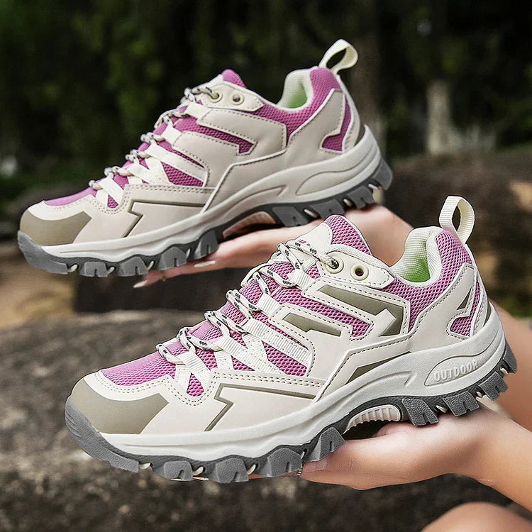 Wanderschuhe mit orthopädischer Unterstützung bei Plantarfasziitis