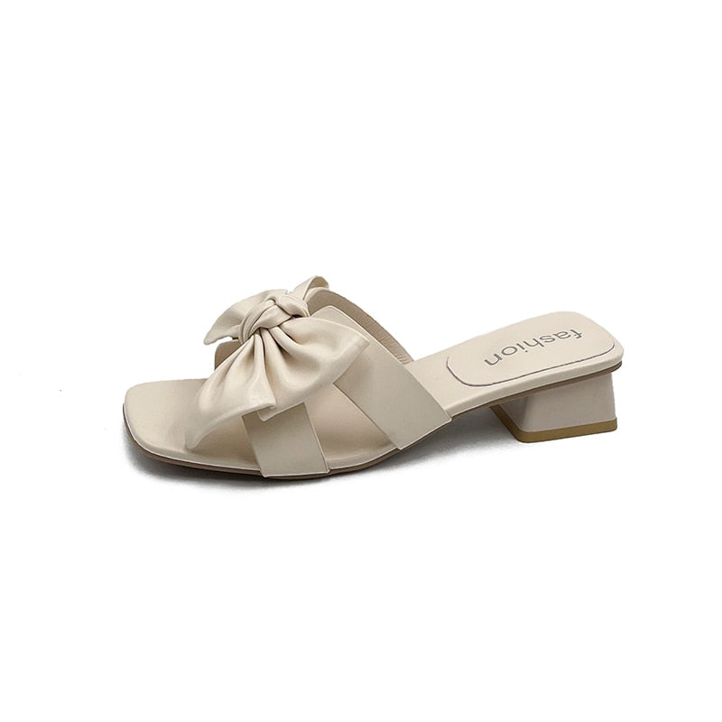 Damen Sandalen – Stilvolle und bequeme Schuhe für jeden Anlass