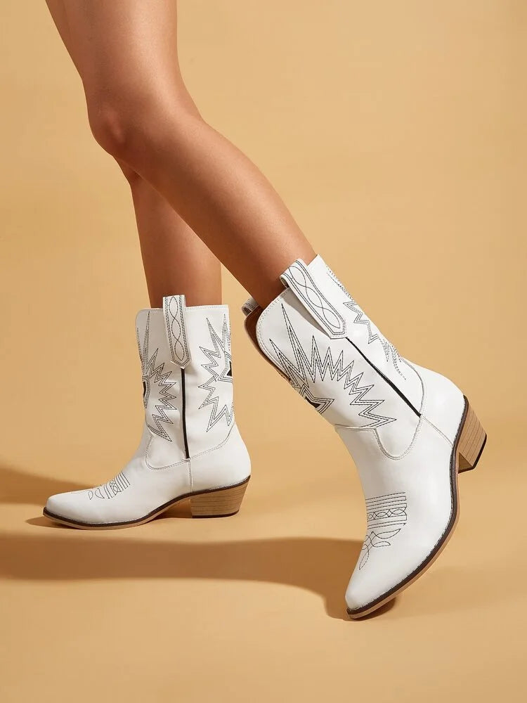 Klobige Westernstiefel mit Grafik