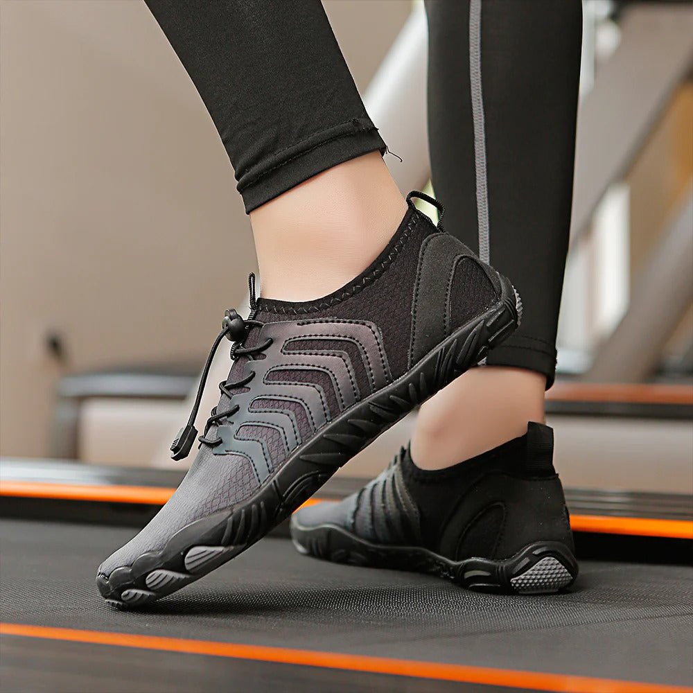 Schwarze universelle rutschfeste Barfuß-Orthopädieschuhe