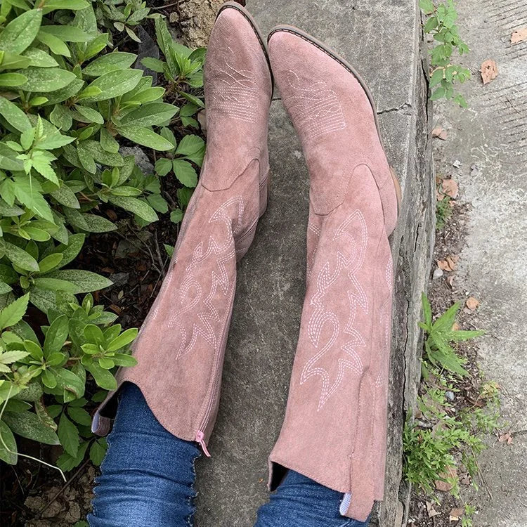 Cowboystiefel aus Wildleder mit Stickerei