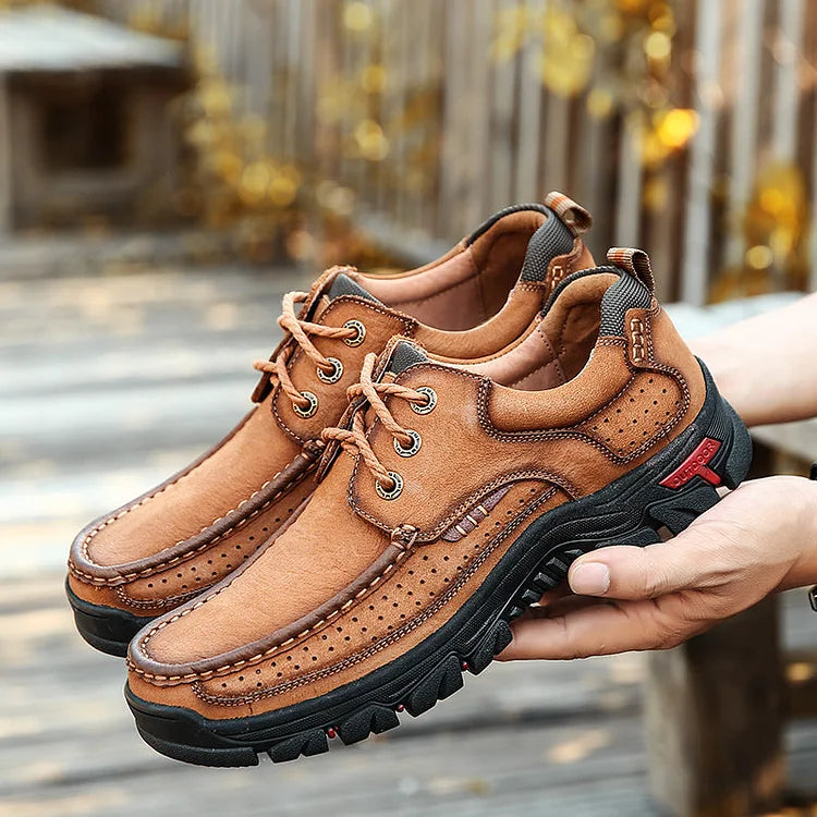 Übergangsstiefel mit stützender Sohle