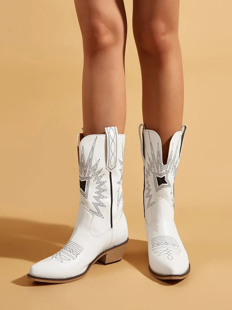 Klobige Westernstiefel mit Grafik