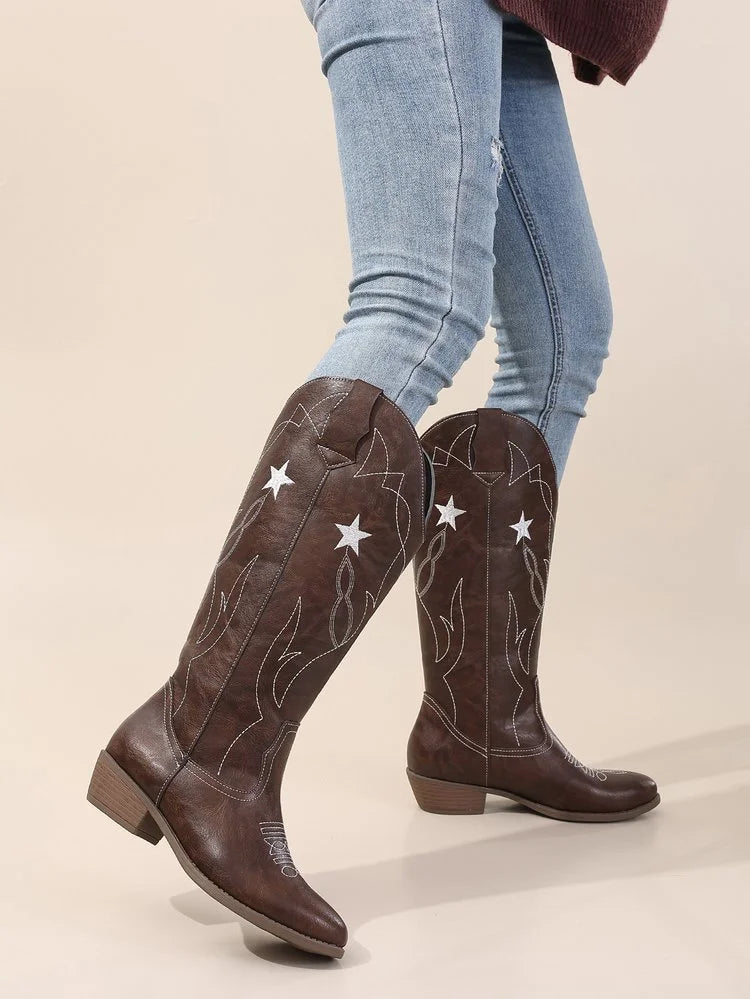 Cowboystiefel mit Sternstickerei