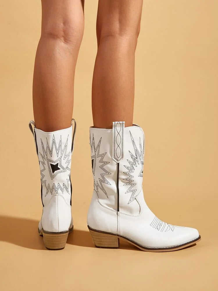 Klobige Westernstiefel mit Grafik