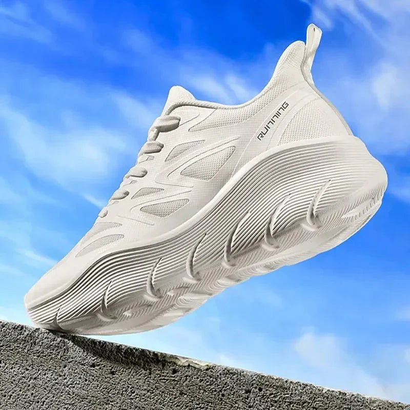 Atmungsaktive bequeme rutschfeste Sportschuhe zum Wandern und für die Freizeit im Freien
