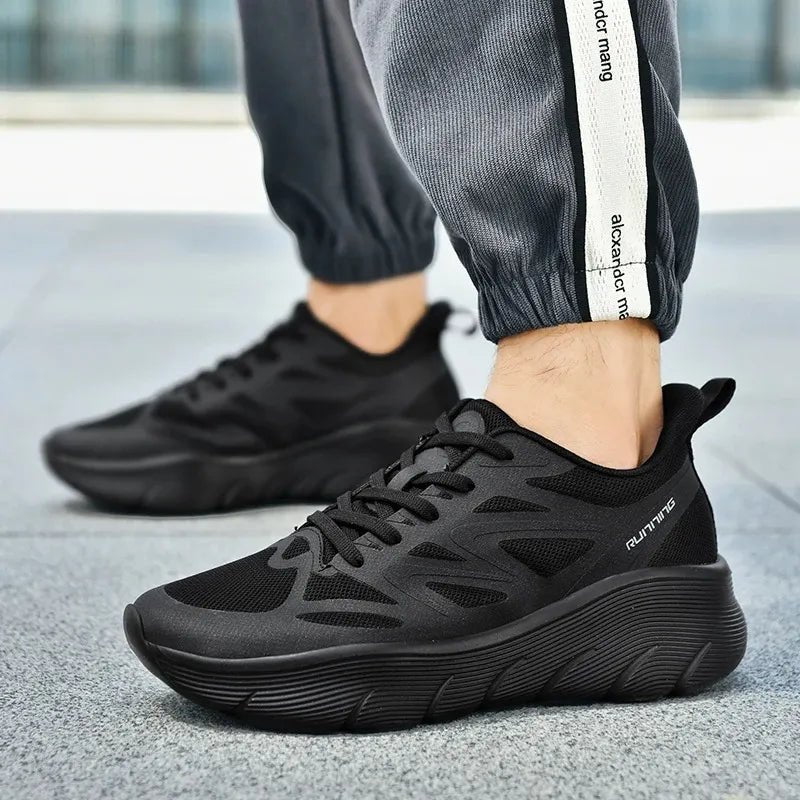 Atmungsaktive bequeme rutschfeste Sportschuhe zum Wandern und für die Freizeit im Freien