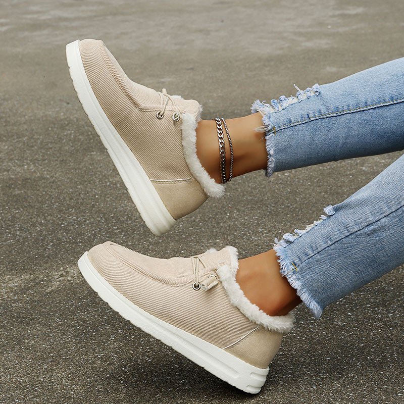 Klassische warme gemütliche orthopädische Schuhe – Beige