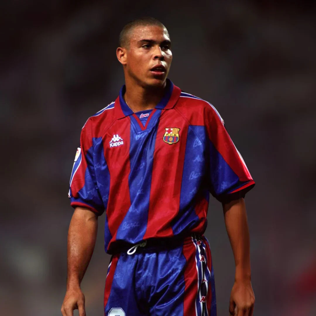 Ronaldo Barcelona home jersey 1996/97