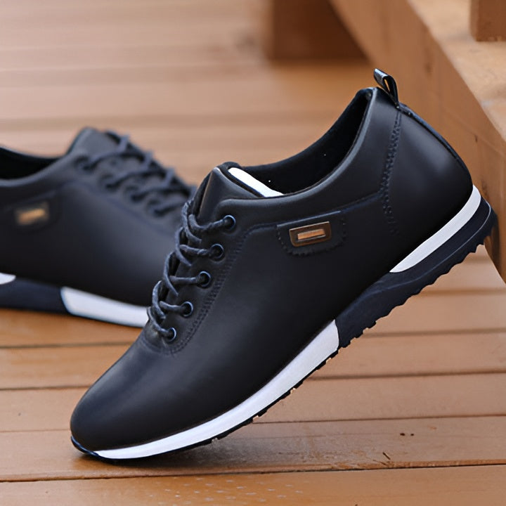 Herrenschuhe – Sauber verarbeitete Sneaker mit hohem Tragekomfort