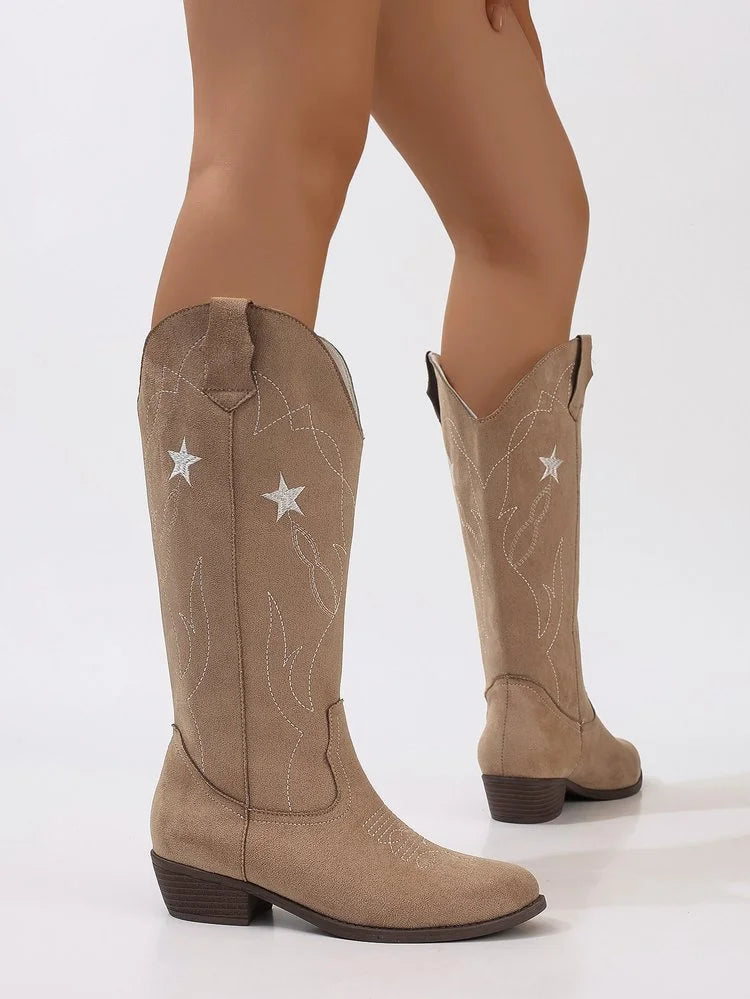 Cowboystiefel mit Sternstickerei