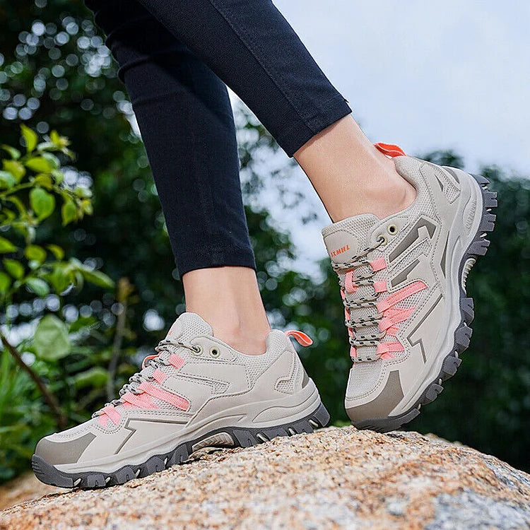 Wanderschuhe mit orthopädischer Unterstützung bei Plantarfasziitis