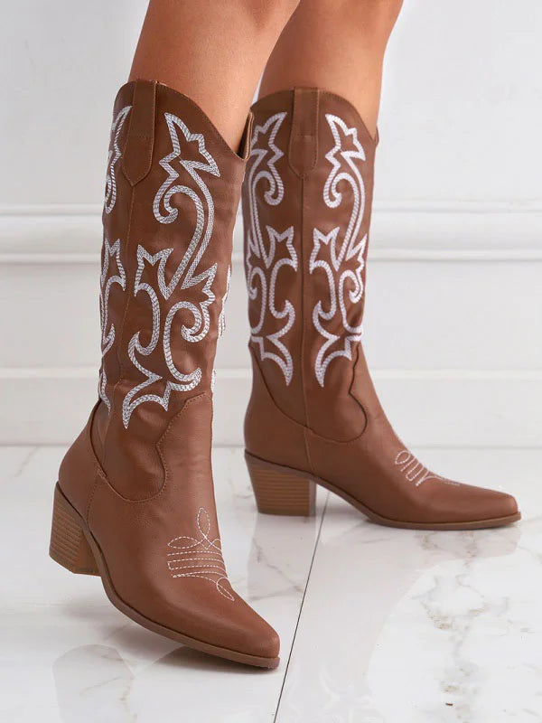 Weitermachen mit Cowboystiefeln