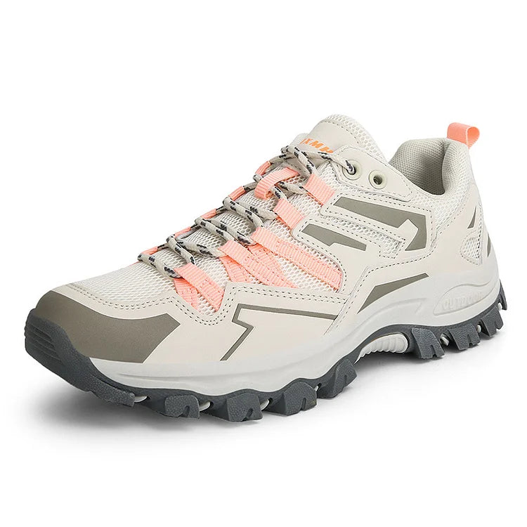 Wanderschuhe mit orthopädischer Unterstützung bei Plantarfasziitis