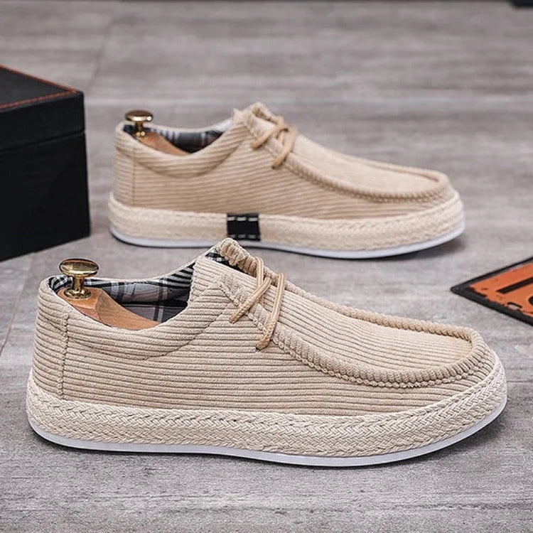 Klassische Slip-On-Freizeitschuhe