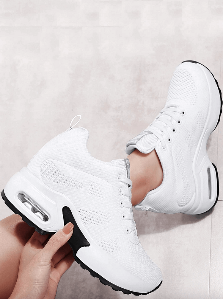 Atmungsaktive Keilabsatz-Sneaker mit Air-Cushion-Sohle und Mesh-Obermaterial