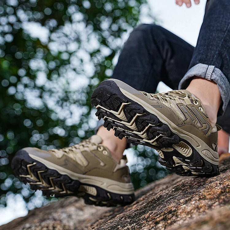 Wanderschuhe mit orthopädischer Unterstützung bei Plantarfasziitis