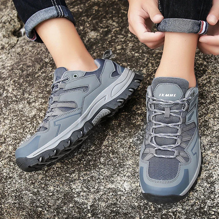 Wanderschuhe mit orthopädischer Unterstützung bei Plantarfasziitis