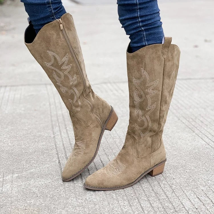 Cowboystiefel aus Wildleder mit Stickerei
