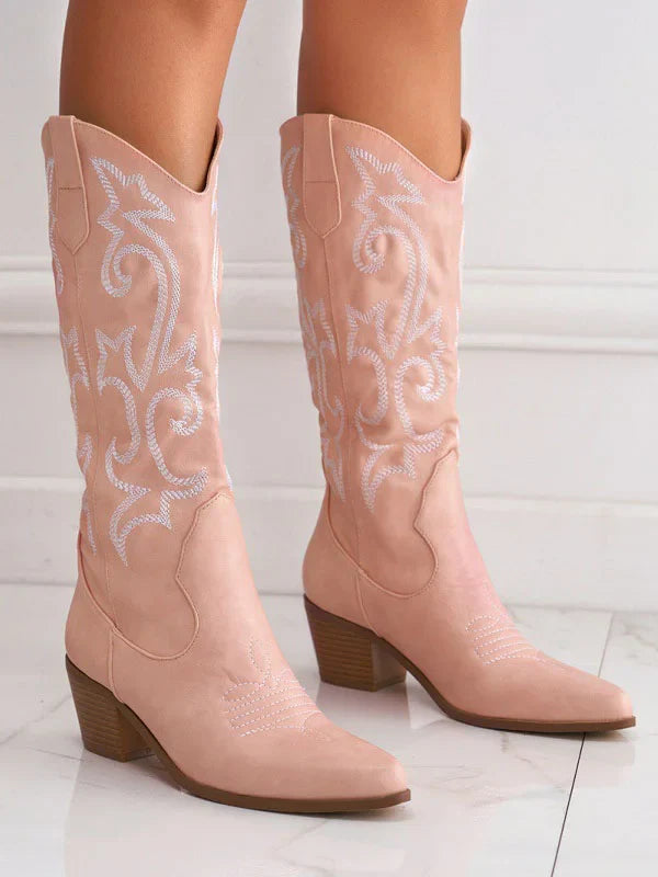 Weitermachen mit Cowboystiefeln