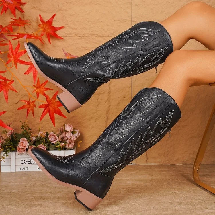 Braune Wildleder-Cowboystiefel mit Blattstickerei