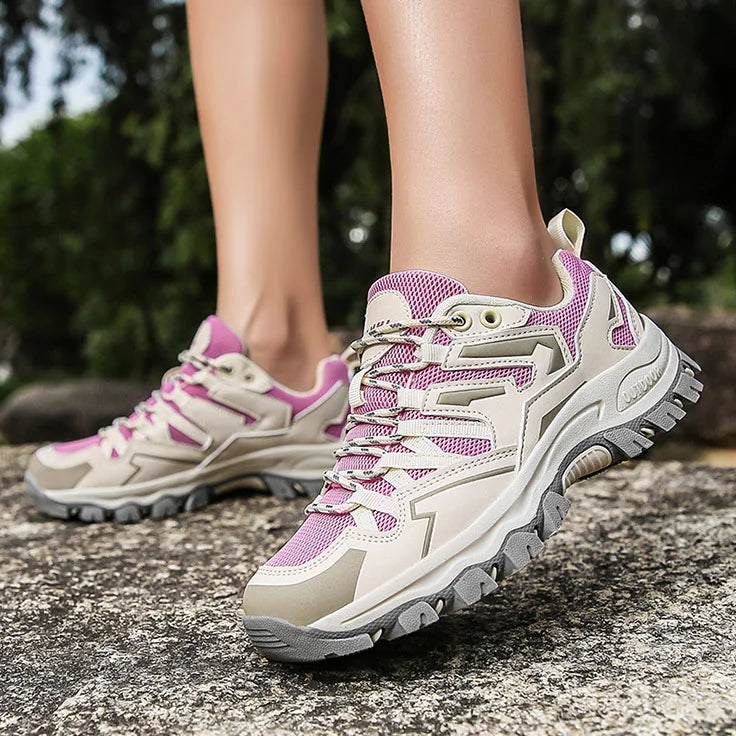 Wanderschuhe mit orthopädischer Unterstützung bei Plantarfasziitis