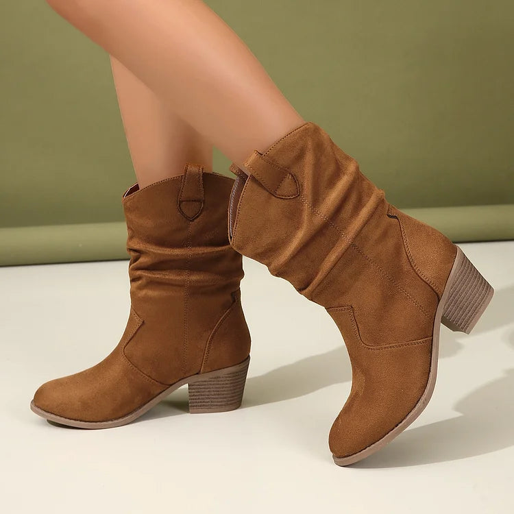 Stiefeletten im Owboy-Stil mit plissiertem Absatz