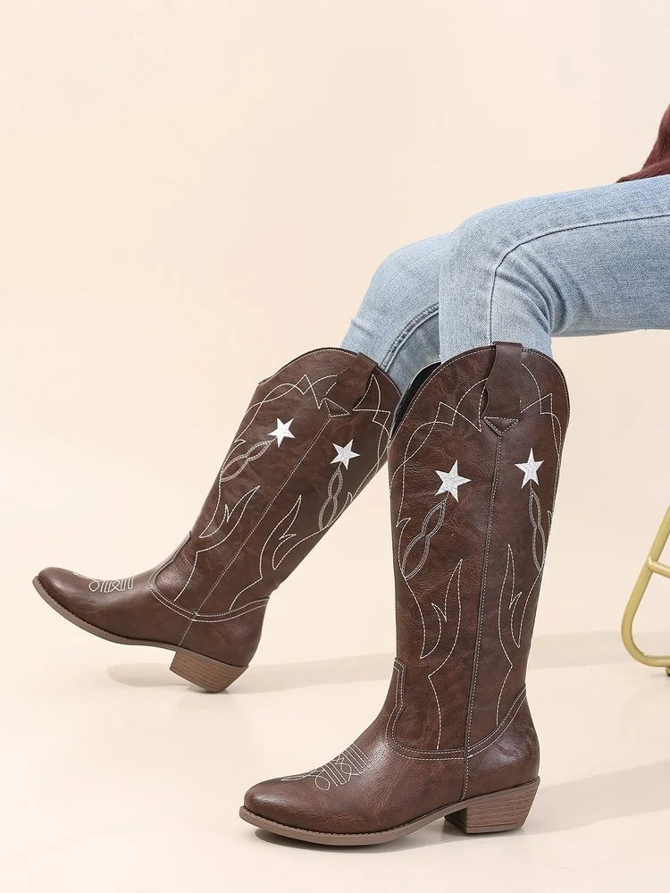 Cowboystiefel mit Sternstickerei