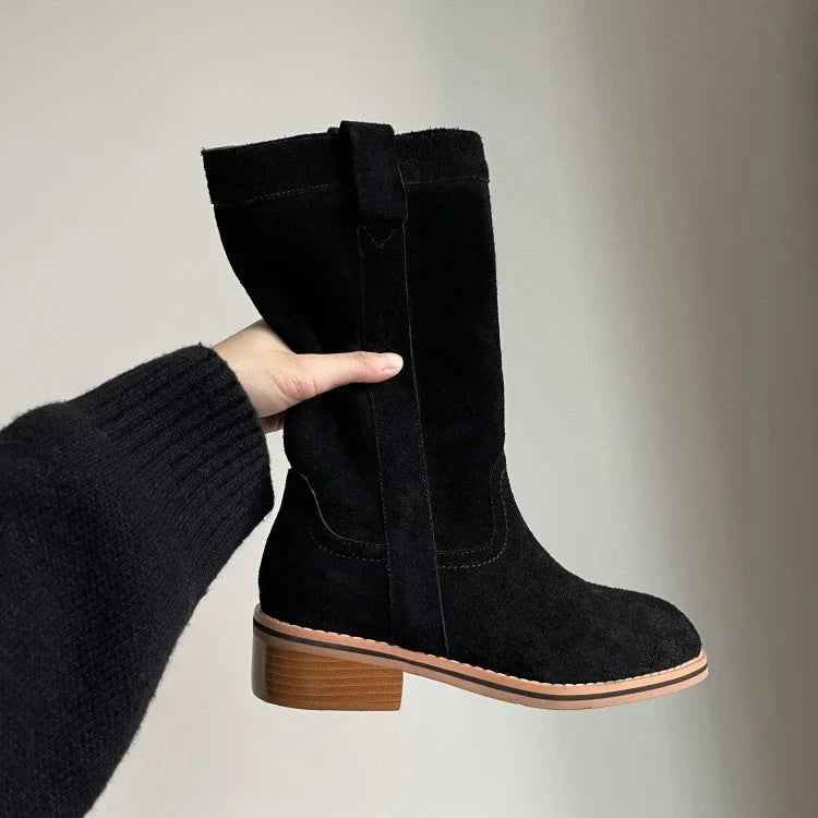 Damenstiefeletten aus Wildleder mit halbhoher Sohle