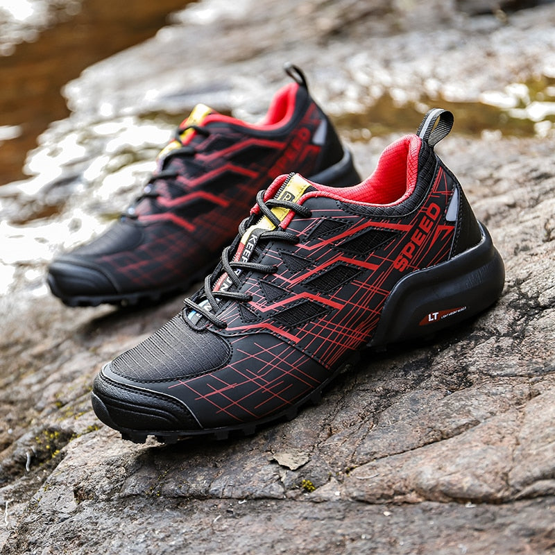 Herrenschuhe: Robuste Wanderschuhe für Stil und Komfort