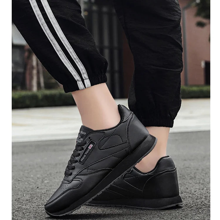 Atmungsaktiver bequemer weicher Mesh-Sneaker