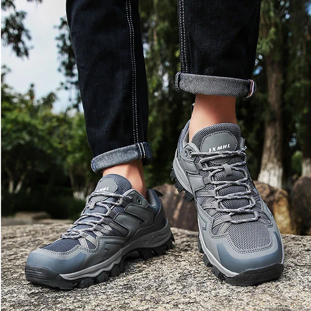 Wanderschuhe mit orthopädischer Unterstützung bei Plantarfasziitis