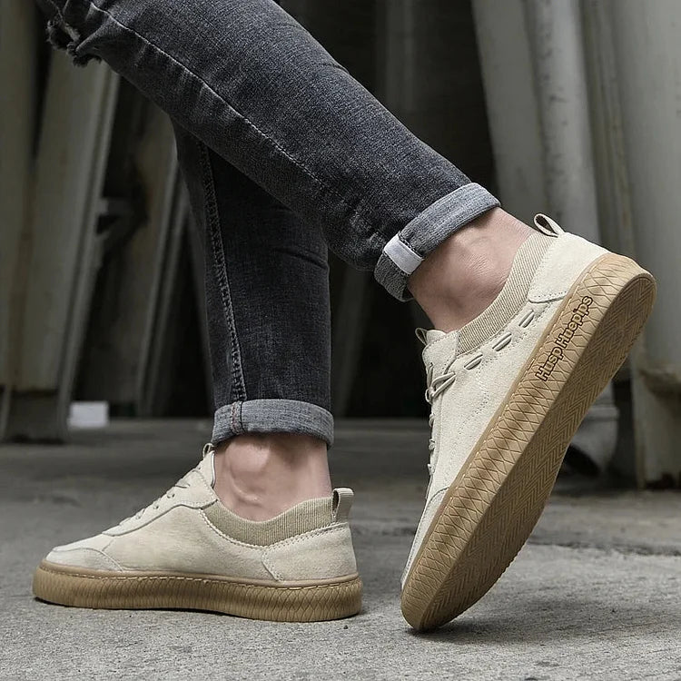 Lässige Wildleder-Sneakers für Herren mit strukturierter Sohle