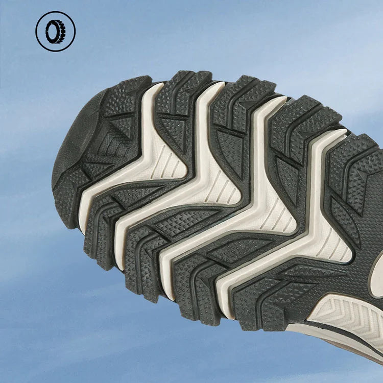 Wanderschuhe mit orthopädischer Unterstützung bei Plantarfasziitis