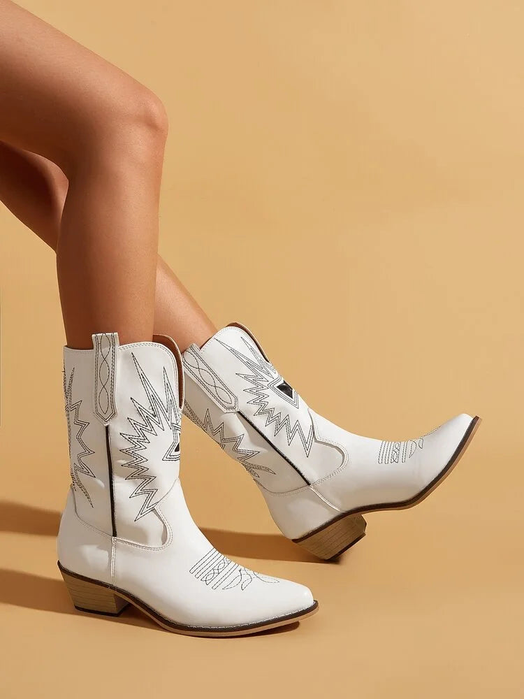 Klobige Westernstiefel mit Grafik