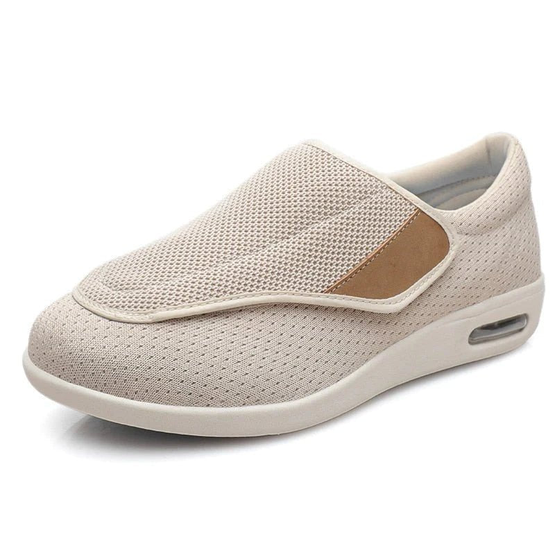 Elastische breite orthopädische Schuhe ohne Schnürung mit verstellbarem Verschluss – Beige