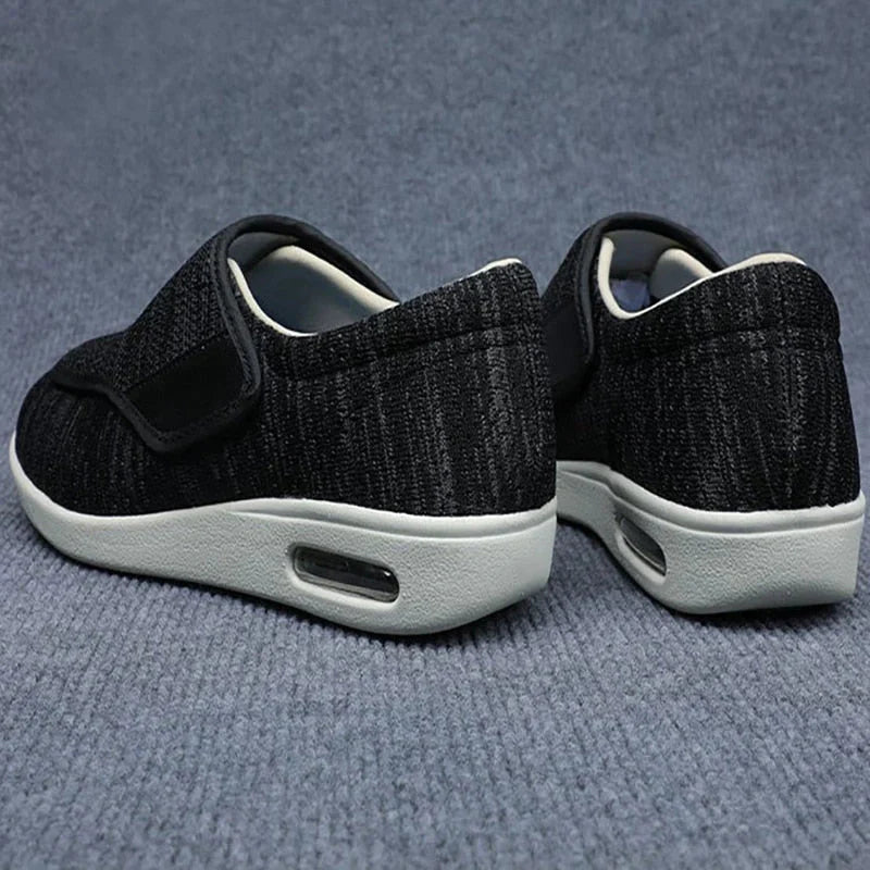 Elastische breite orthopädische Schuhe ohne Schnürung mit verstellbarem Verschluss – Schwarz