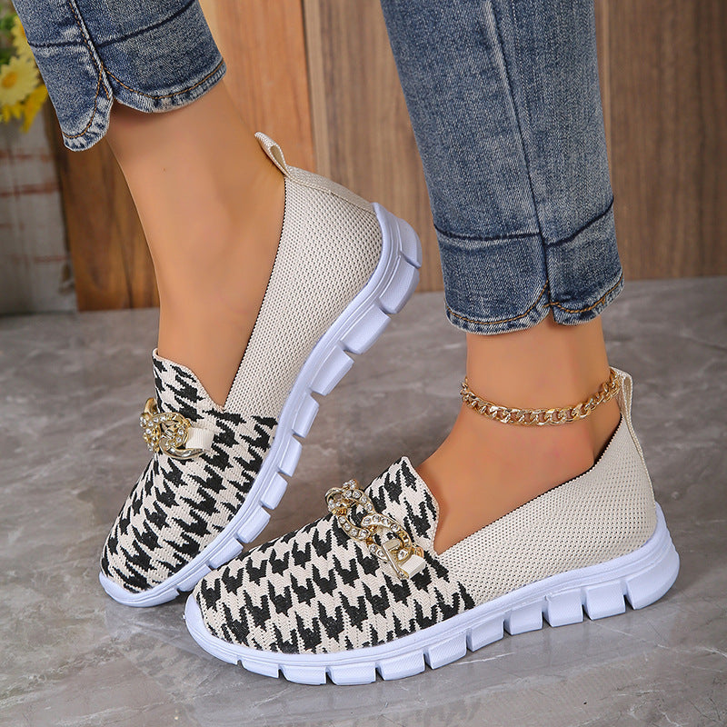 Damenschuh für den Sommer – Leicht, Bequem und mit Strasskette