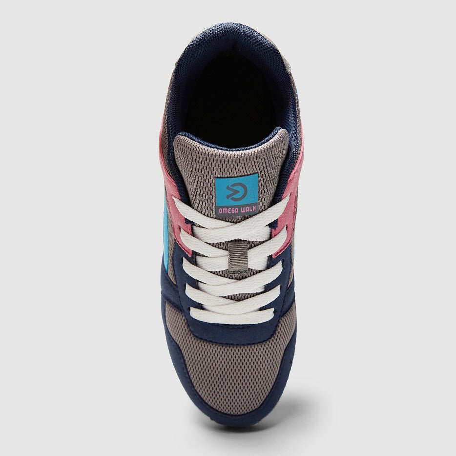 Lässige Tennisschuhe zum Schnüren