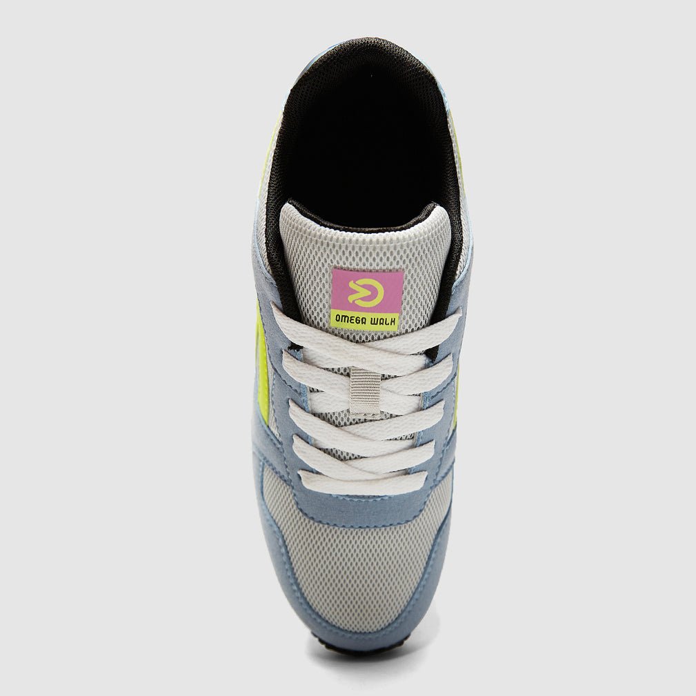 Lässige Tennisschuhe zum Schnüren