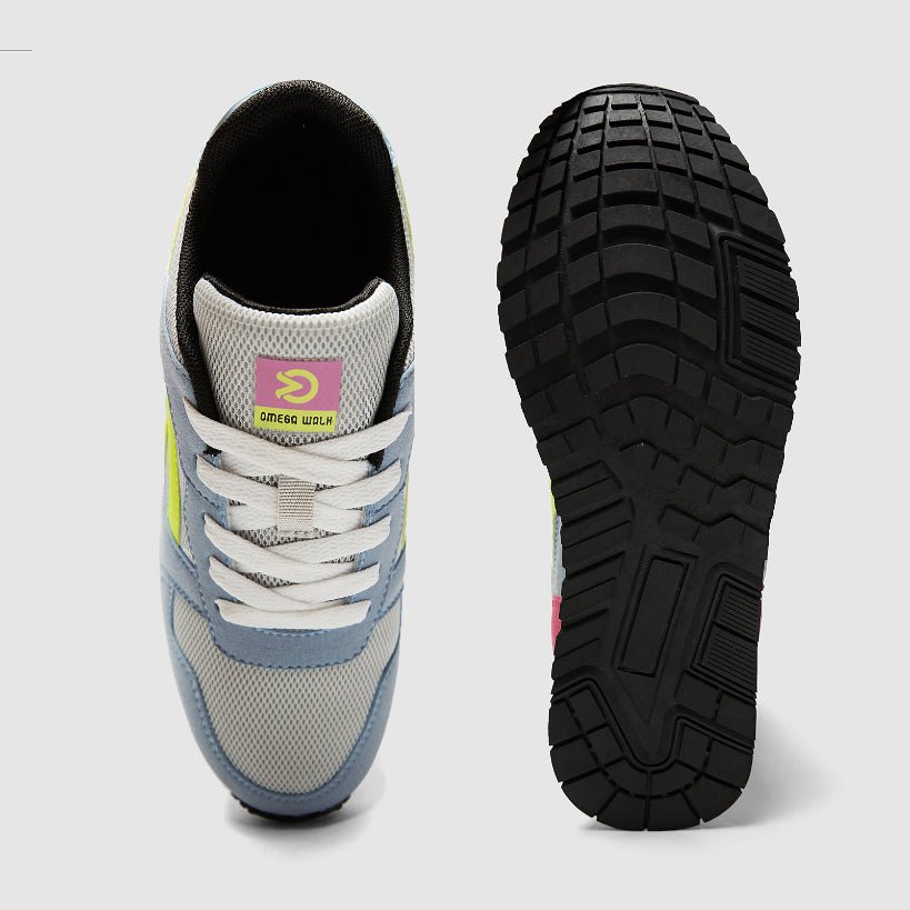 Lässige Tennisschuhe zum Schnüren