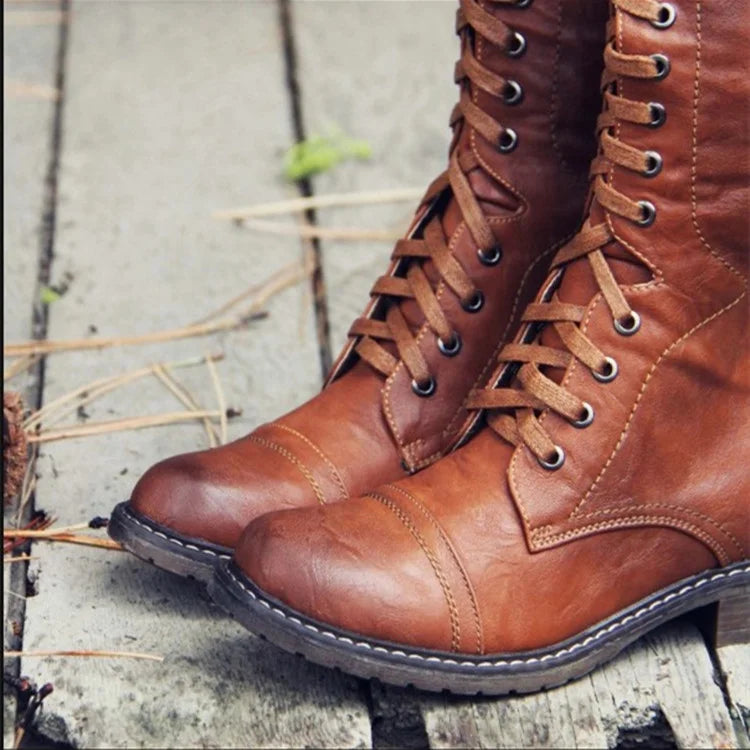Damen-Stiefel mit niedrigem Absatz und Schnürung