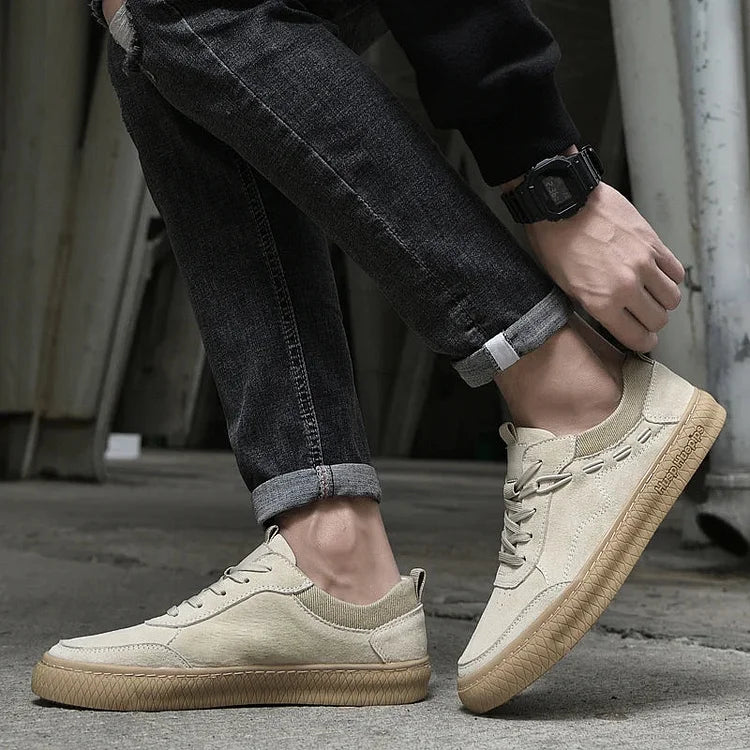 Lässige Wildleder-Sneakers für Herren mit strukturierter Sohle