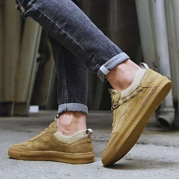 Lässige Wildleder-Sneakers für Herren mit strukturierter Sohle